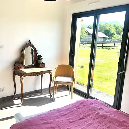 Chalet Maison Lumineuse Type Chalet, Au Pied Des Pyrenees, Jusqu'a 10 Personnes *