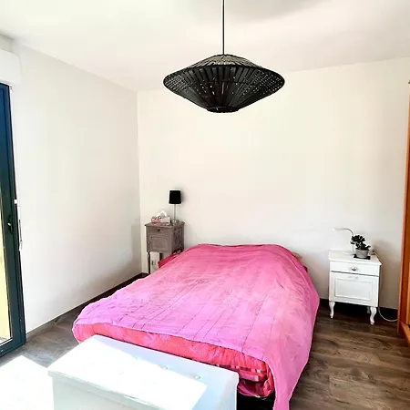 Шале Maison Lumineuse Type Chalet, Au Pied Des Pyrenees, Jusqu'a 10 Personnes *