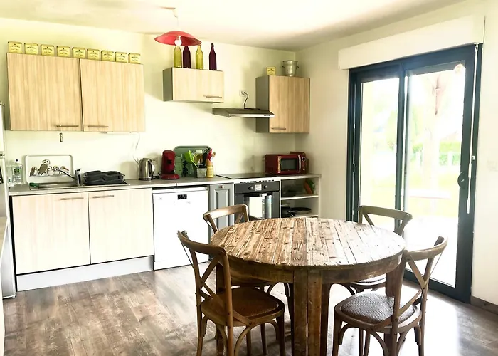 Maison Lumineuse Type Chalet, Au Pied Des Pyrénées, Jusqu'à 10 Personnes Chalet Bruges-Capbis-Mifaget